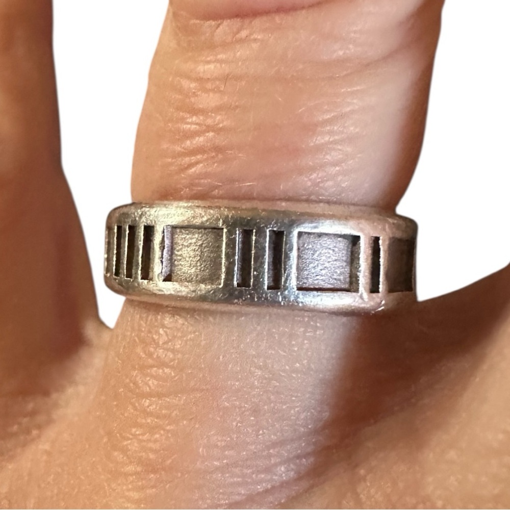Tiffany & Co. Vintage Atlas Ring - Picture 2 of 6